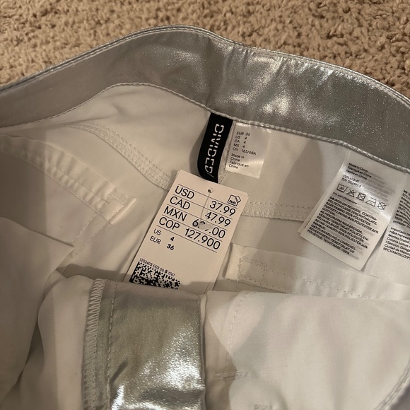NWT H&M Silver 90's Straight Pants - SIZE 4 - Picture 6 of 6